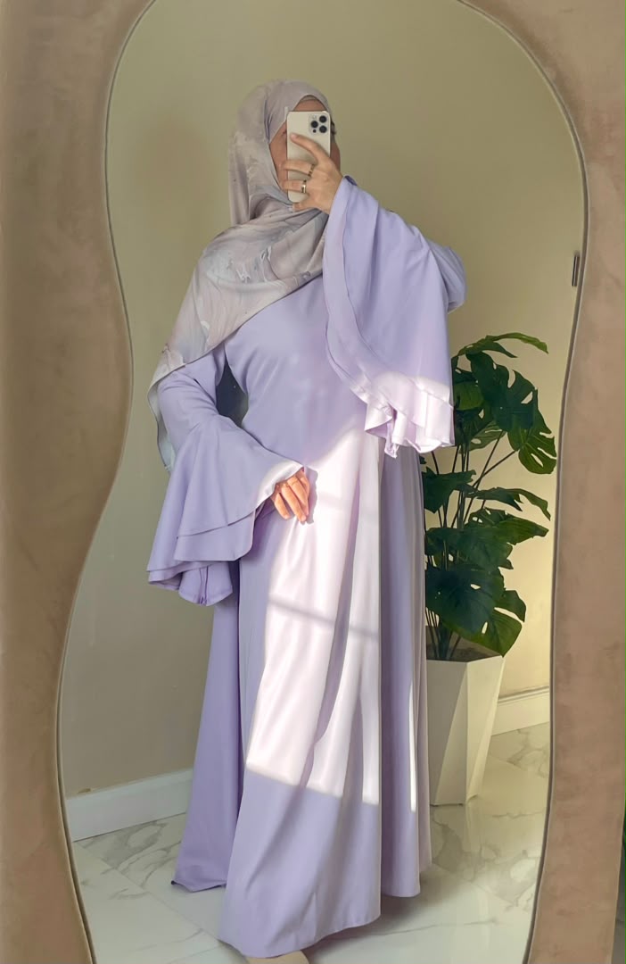 Robe lydia